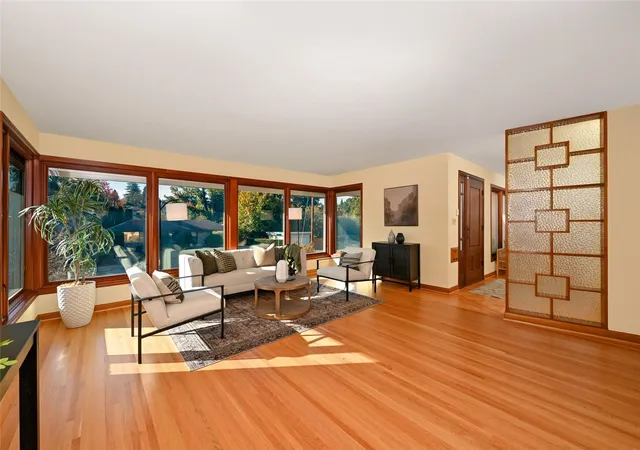 Photo 3 of Sale Pending at 1956 Clise Pl W, Seattle, WA 98199 | MLS# NWM2594910 | Listing updated on 2026-10-28
