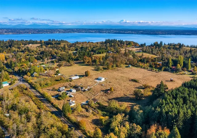 Photo 2 of Single family home for sale at 6113 Sw 240th Street, Vashon, WA 98070 | MLS# NWM2594911 | Listing updated on 2026-10-27
