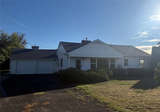 Single family home for sale at 100 Hill Rd, Walla Walla, WA 99362 | MLS# NWM2594922