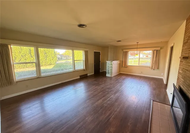 Photo 4 of Single family home for sale at 100 Hill Rd, Walla Walla, WA 99362 | MLS# NWM2594922 | Listing updated on 2026-10-18