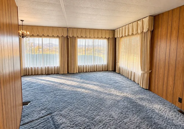 Photo 3 of Manufactured home for sale at 1 Leisure Hl Dr, Union Gap, WA 98903 | MLS# NWM2594930 | Listing updated on 2026-10-20
