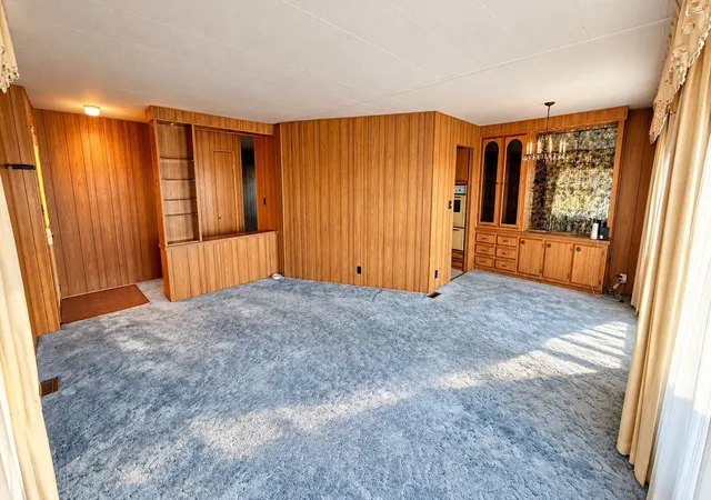 Photo 4 of Manufactured home for sale at 1 Leisure Hl Dr, Union Gap, WA 98903 | MLS# NWM2594930 | Listing updated on 2026-10-20