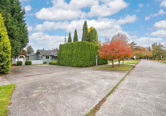 Photo 4 of Sale Pending at 521 Talcott St, Sedro Woolley, WA 98284 | MLS# NWM2594948 | Listing updated on 2026-10-28