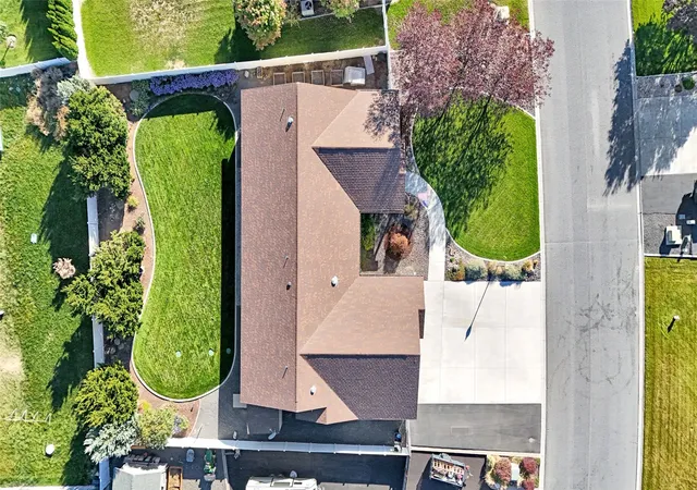 Photo 2 of Single family home for sale at 419 Dandero St Se, Moses Lake, WA 98837 | MLS# NWM2594957 | Listing updated on 2026-10-27