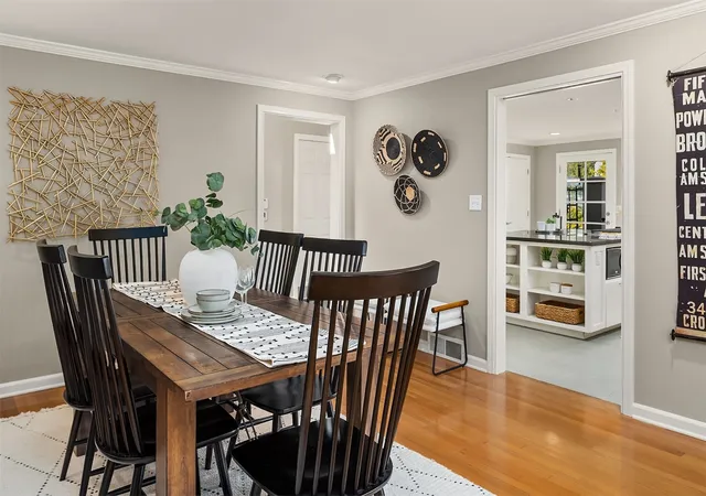 Photo 4 of Single family home for sale at 6630 NE Windermere Rd, Seattle, WA 98115 | MLS# NWM2594978 | Listing updated on 2026-10-29