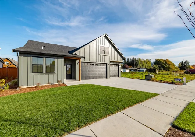Photo 1 of Single family home for sale at 375 Polska St, Sedro Woolley, WA 98284 | MLS# NWM2594985 | Listing updated on 2026-10-19