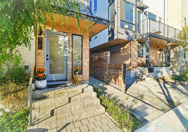 Townhouse for sale at 916 NW 56th Street #G, Seattle, WA 98107 | MLS# NWM2594997