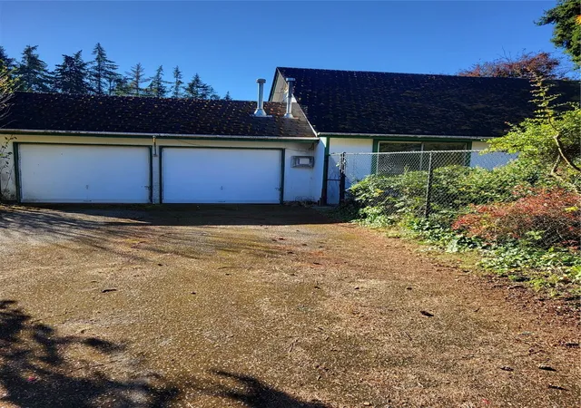 Photo 2 of Sale Pending at 2854 Se Arie Ct, Port Orchard, WA 98366 | MLS# NWM2594999 | Listing updated on 2026-10-25