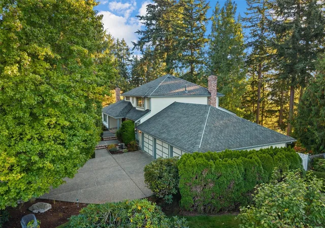 Photo 2 of Single family home for sale at 17315 102nd Avenue NE, Bothell, WA 98011 | MLS# NWM2595001 | Listing updated on 2026-10-18