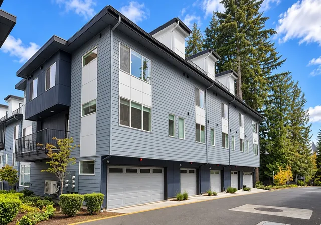 Townhouse for sale at 2126 North 147th St #A, Shoreline, WA 98133 | MLS# NWM2595011