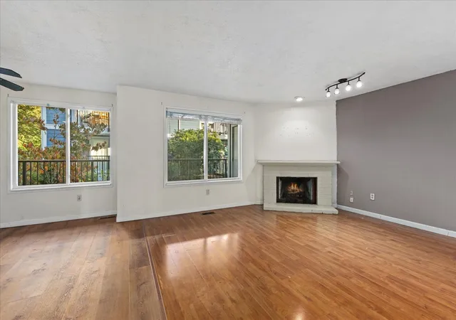 Photo 4 of Condo for sale at 12526 SE 32nd Street #30, Bellevue, WA 98005 | MLS# NWM2595022 | Listing updated on 2026-10-20