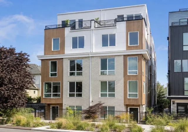 Townhouse for sale at 222 10th Avenue E #D, Seattle, WA 98102 | MLS# NWM2595035