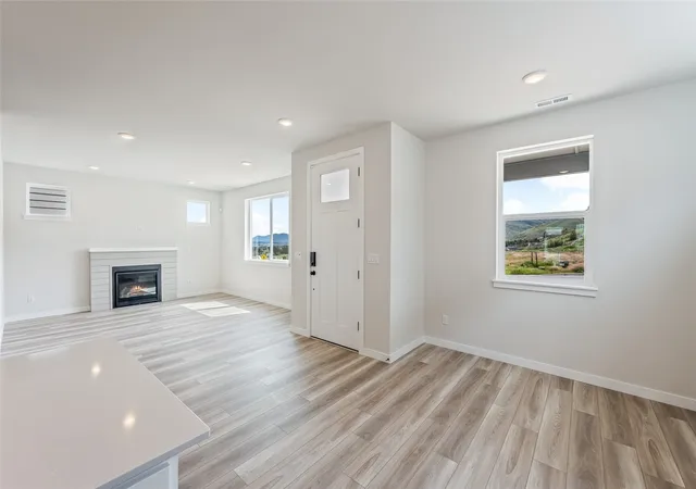 Photo 4 of Single family home for sale at 2137 Maple St, Wenatchee, WA 98801 | MLS# NWM2595068 | Listing updated on 2026-10-21