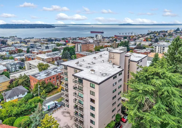Photo 3 of Condo for sale at 100 Ward St #105, Seattle, WA 98109 | MLS# NWM2595079 | Listing updated on 2026-10-24