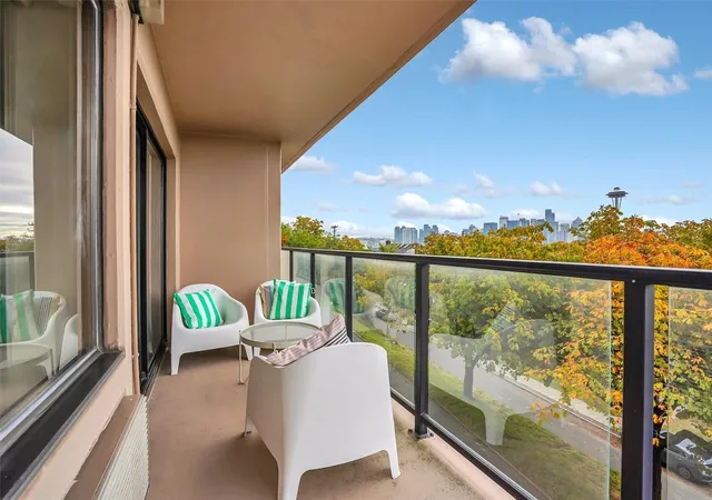 Photo 3 of Condo for sale at 100 Ward St #105, Seattle, WA 98109 | MLS# NWM2595079 | Listing updated on 2026-10-24