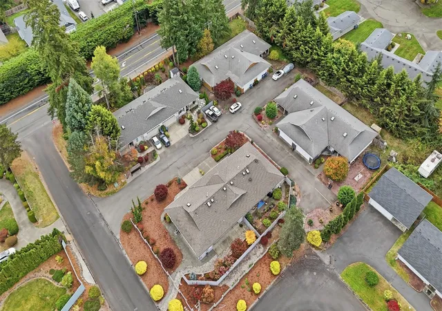 Photo 4 of Condo for sale at 4664 4666 67th Avenue Ct W, University Place, WA 98466 | MLS# NWM2595129 | Listing updated on 2026-10-16
