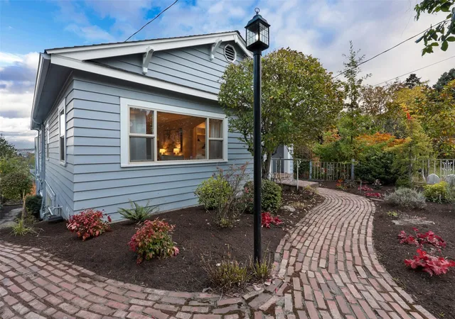 Photo 2 of Single family home for sale at 3840 34th Avenue Sw, Seattle, WA 98126 | MLS# NWM2595136 | Listing updated on 2026-10-26
