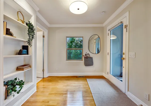 Photo 4 of Single family home for sale at 3840 34th Avenue SW, Seattle, WA 98126 | MLS# NWM2595136 | Listing updated on 2026-10-26
