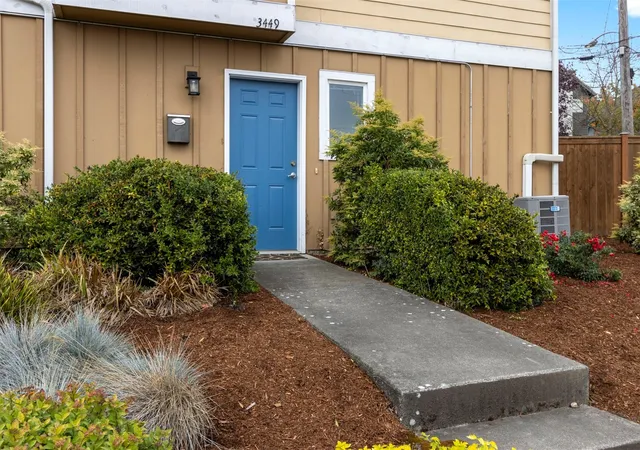 Photo 3 of Townhouse for sale at 3449 Gilman Ave W, Seattle, WA 98199 | MLS# NWM2595141 | Listing updated on 2026-10-23