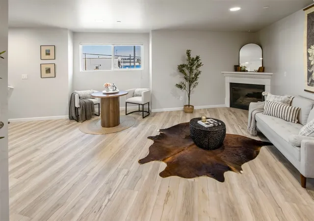 Photo 4 of Townhouse for sale at 3449 Gilman Ave W, Seattle, WA 98199 | MLS# NWM2595141 | Listing updated on 2026-10-23