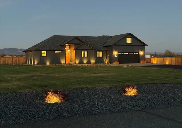 Photo 1 of Single family home for sale at 730 Saddlerock Dr, Ellensburg, WA 98926 | MLS# NWM2595169 | Listing updated on 2026-10-18