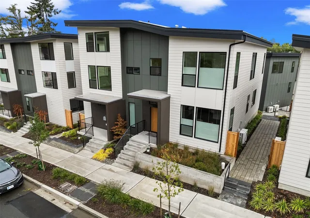Townhouse for sale at 4106 30th Avenue S, Seattle, WA 98108 | MLS# NWM2595229