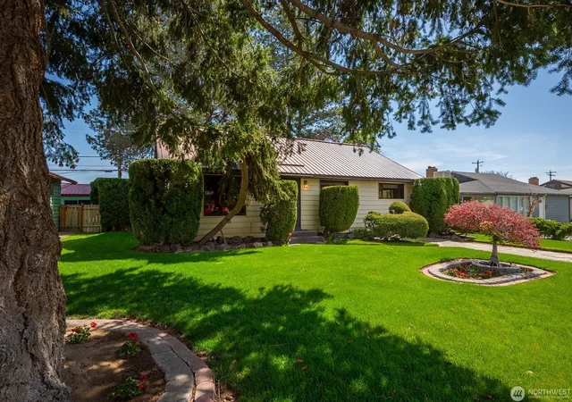 Photo 1 of Single family home for sale at 1134 SW C St, Ephrata, WA 98823 | MLS# NWM2595260 | Listing updated on 2026-10-20