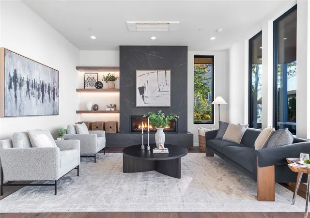 Photo 3 of Sale Pending at 2733 62nd Avenue SE, Mercer Island, WA 98040 | MLS# NWM2595298 | Listing updated on 2026-10-19