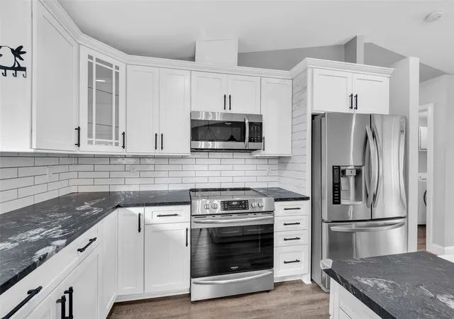 Photo 2 of Single family home for sale at 8618 74th Drive NE, Marysville, WA 98270 | MLS# NWM2595300 | Listing updated on 2026-10-16