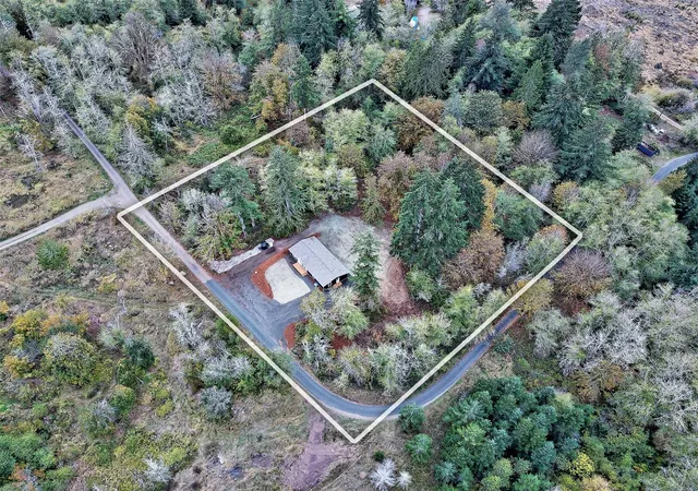 Photo 2 of Manufactured home for sale at 180 W Artesian Dr, Shelton, WA 98584 | MLS# NWM2595305 | Listing updated on 2026-10-17
