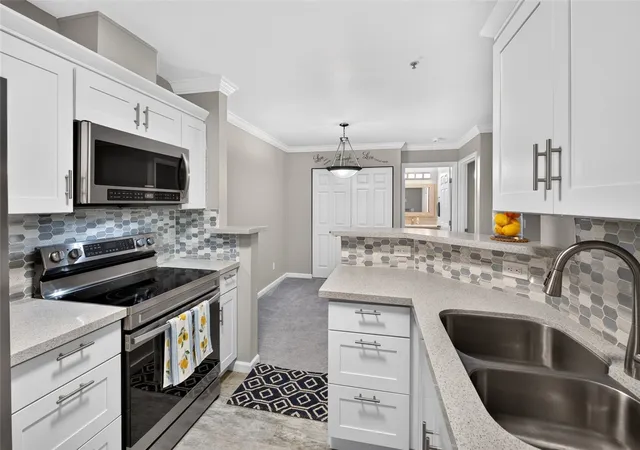 Photo 4 of Condo for sale at 33020 10th Avenue SW #W104, Federal Way, WA 98023 | MLS# NWM2595306 | Listing updated on 2026-10-19