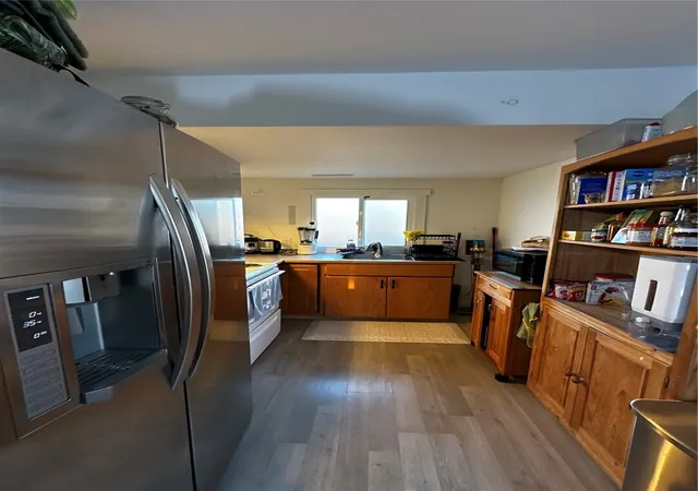 Photo 3 of Manufactured home for sale at 2022 W Broadway Ave #12, Moses Lake, WA 98837 | MLS# NWM2595317 | Listing updated on 2026-10-27