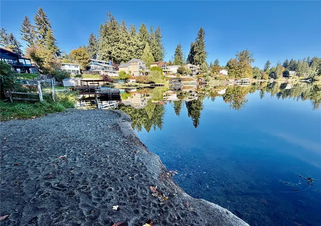 Photo 3 of Single family home for sale at 7604 39th Court SE, Lacey, WA 98503 | MLS# NWM2595319 | Listing updated on 2026-10-23