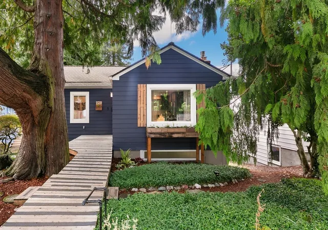 Photo 1 of Single family home for sale at 9219 5th Avenue Ne, Seattle, WA 98115 | MLS# NWM2595326 | Listing updated on 2026-10-19