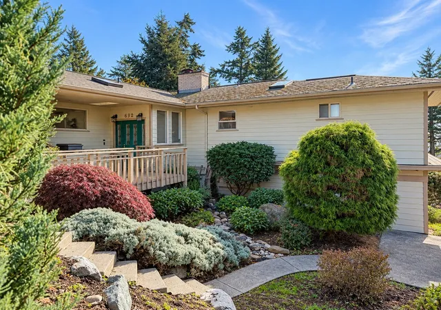 Photo 1 of Single family home for sale at 692 Umpqua Pl, La Conner, WA 98257 | MLS# NWM2595347 | Listing updated on 2026-10-26