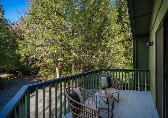 Photo 4 of Single family home for sale at 438 E Pointes Dr, Shelton, WA 98584 | MLS# NWM2595367 | Listing updated on 2026-10-19