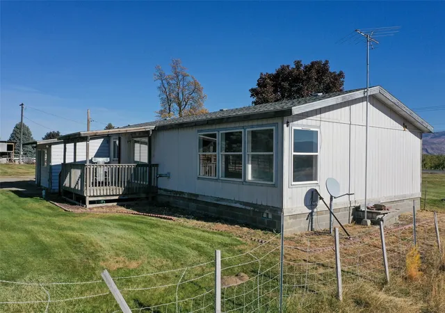 Photo 4 of Sale Pending at 81 & 81a Johnson Crk Rd, Omak, WA 98841 | MLS# NWM2595384 | Listing updated on 2026-10-27