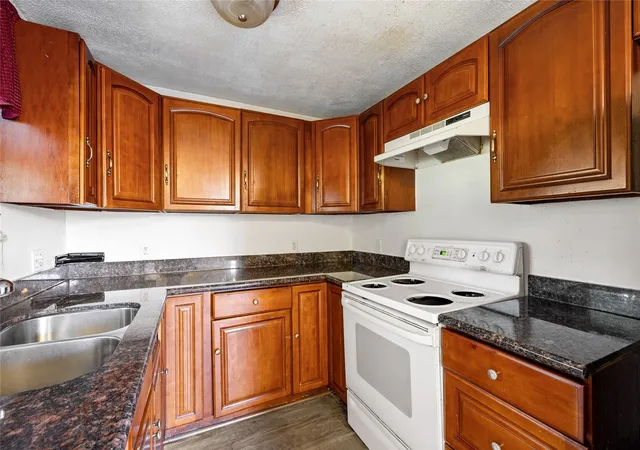 Photo 4 of Single family home for sale at 11430 69th Place S, Seattle, WA 98178 | MLS# NWM2595394 | Listing updated on 2026-10-20