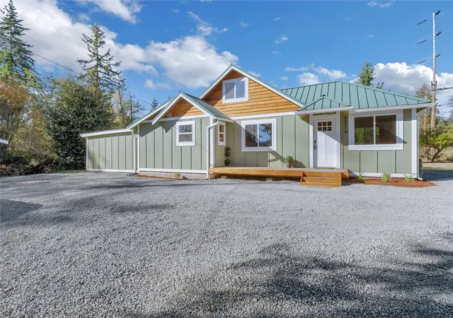 Photo 3 of Single family home for sale at 50214 E Mountain Hwy, Eatonville, WA 98328 | MLS# NWM2595410 | Listing updated on 2026-10-26