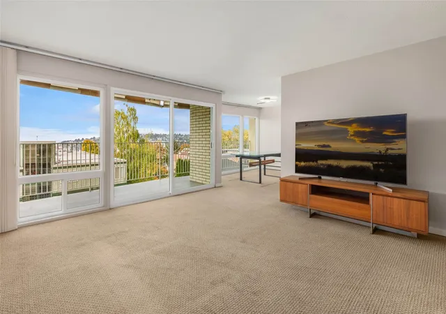 Photo 3 of Condo for sale at 525 Belmont Ave E #3C, Seattle, WA 98102 | MLS# NWM2595446 | Listing updated on 2026-10-27