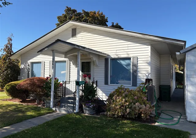 Single family home for sale at 918 2nd Avenue S, Okanogan, WA 98840 | MLS# NWM2595457