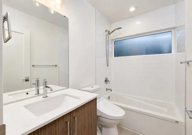 Photo 3 of Townhouse for sale at 6317 9th Avenue NE #D, Seattle, WA 98115 | MLS# NWM2595466 | Listing updated on 2026-10-17
