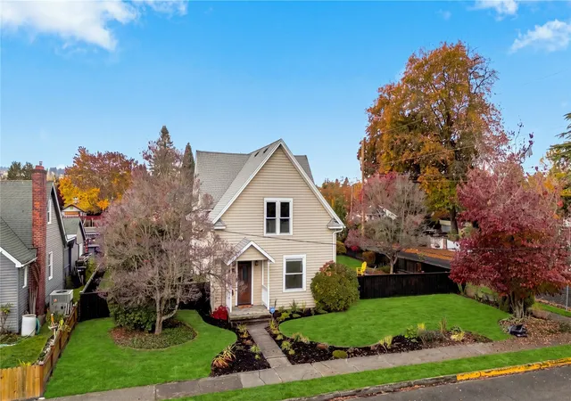 Photo 1 of Single family home for sale at 504 7th Street SW, Puyallup, WA 98371 | MLS# NWM2595478 | Listing updated on 2026-10-28