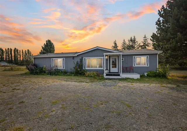 Photo 2 of Manufactured home for sale at 20 Linderman Rd, Port Angeles, WA 98362 | MLS# NWM2595484 | Listing updated on 2026-10-19