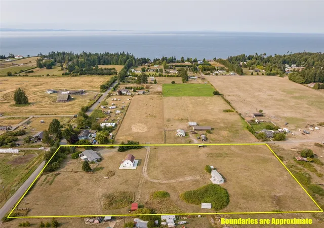 Photo 4 of Manufactured home for sale at 20 Linderman Rd, Port Angeles, WA 98362 | MLS# NWM2595484 | Listing updated on 2026-10-19