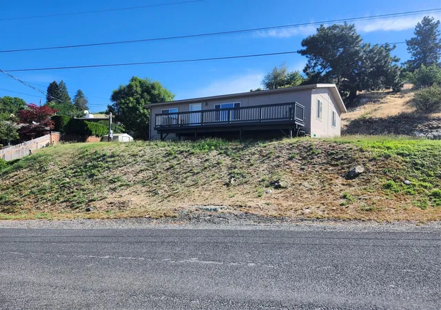 Photo 2 of Manufactured home for sale at 130 Olive Ave, Manson, WA 98831 | MLS# NWM2595522 | Listing updated on 2026-10-27