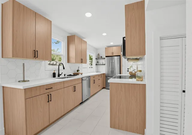 Photo 4 of Single family home for sale at 852 NW 62nd Street, Seattle, WA 98107 | MLS# NWM2595528 | Listing updated on 2026-10-25