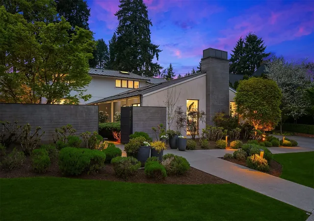 Photo 3 of Mansion for sale at 2017 Parkside Dr E, Seattle, WA 98112 | MLS# NWM2595538 | Listing updated on 2026-10-21