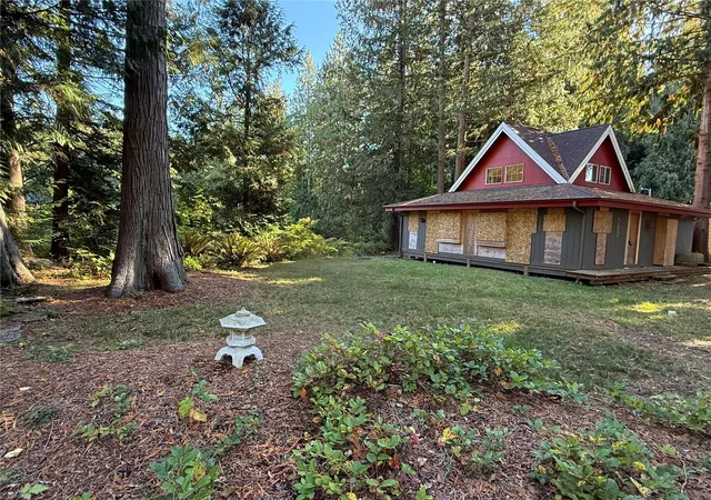 Photo 3 of Single family home for sale at 2735 Fox St, Camano Island, WA 98282 | MLS# NWM2595541 | Listing updated on 2026-10-18