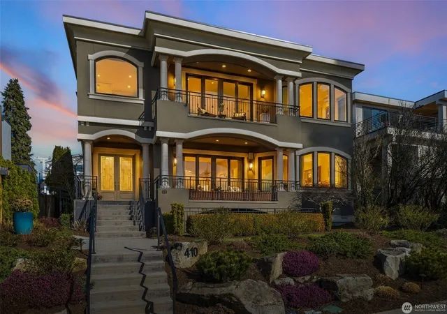 Single family home for sale at 410 8th Avenue W, Kirkland, WA 98033 | MLS# NWM2595565